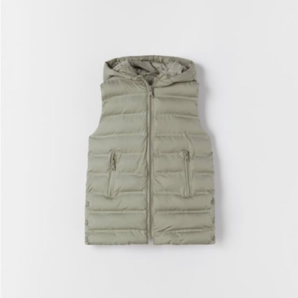 Kids puffer vest in light khaki